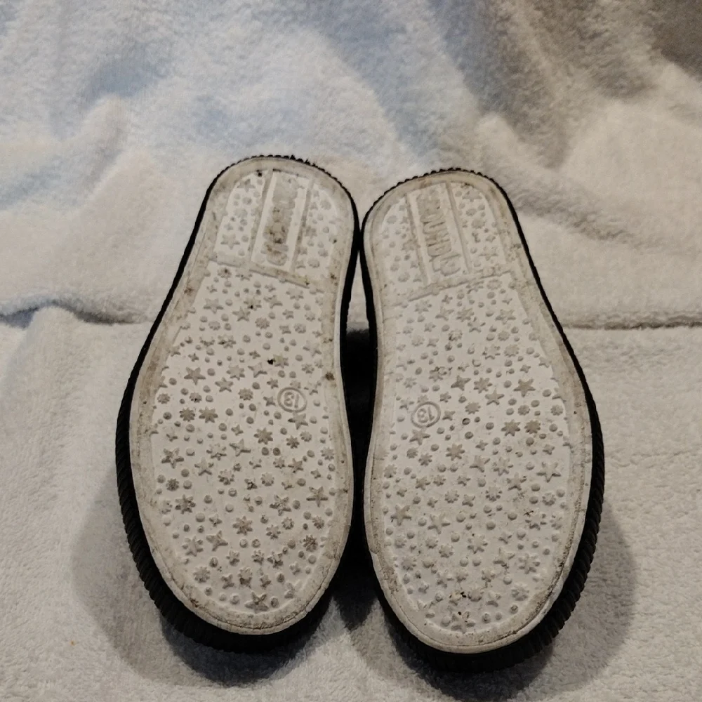 Kids Slip-On Shoes with Cartoon Design - Picture 5 of 5